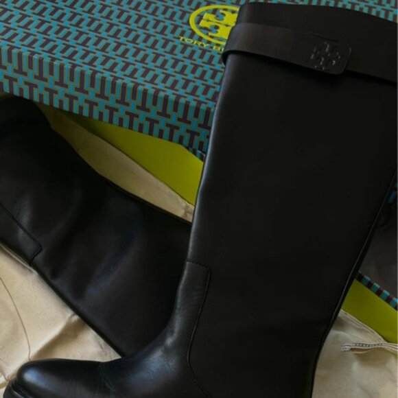 Tory Burch - Picture 1 of 7